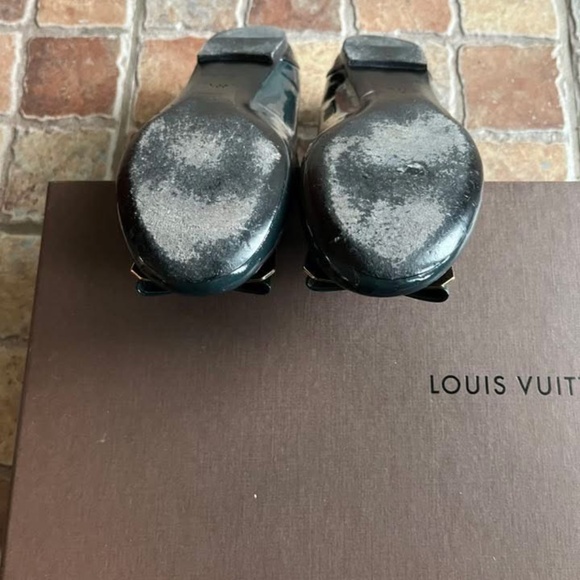 Louis Vuitton Patent Leather Ballet Flats - Picture 6 of 15